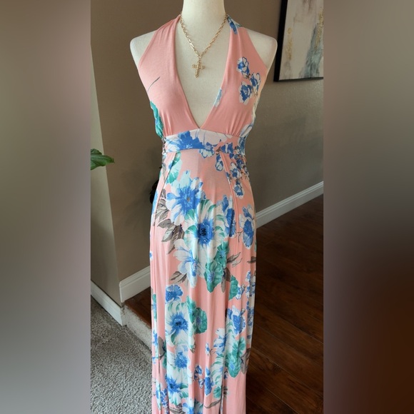 Floral print halter maxi romper dress - Picture 4 of 11